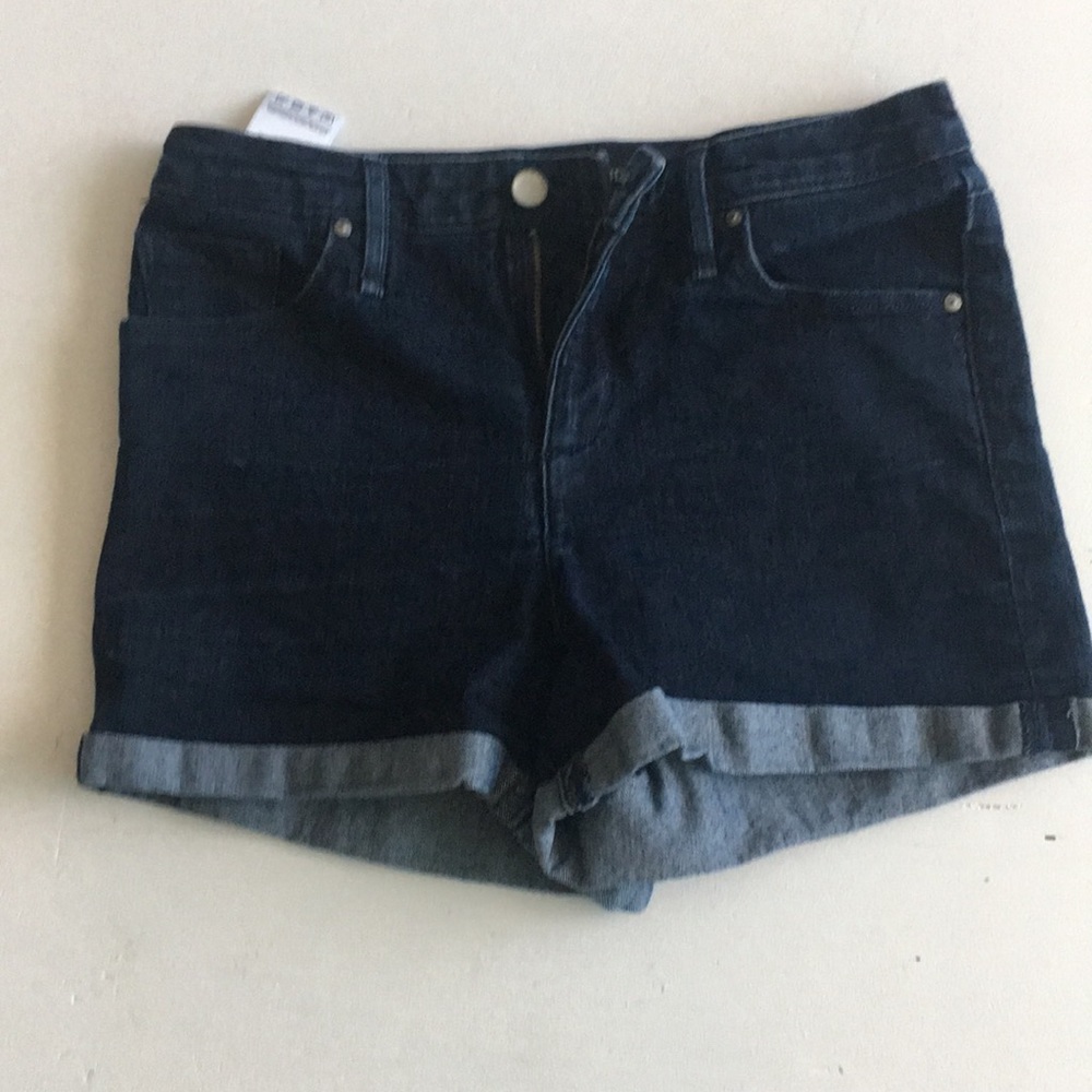 Nice shorts kiind of brand